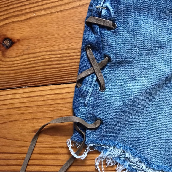 Blank NYC Retro High Waist Denim Shorts, NWT, 25 - Picture 13 of 13